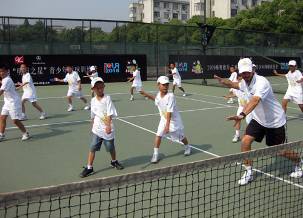 2016之旅青少年网球训练营选拔赛也于